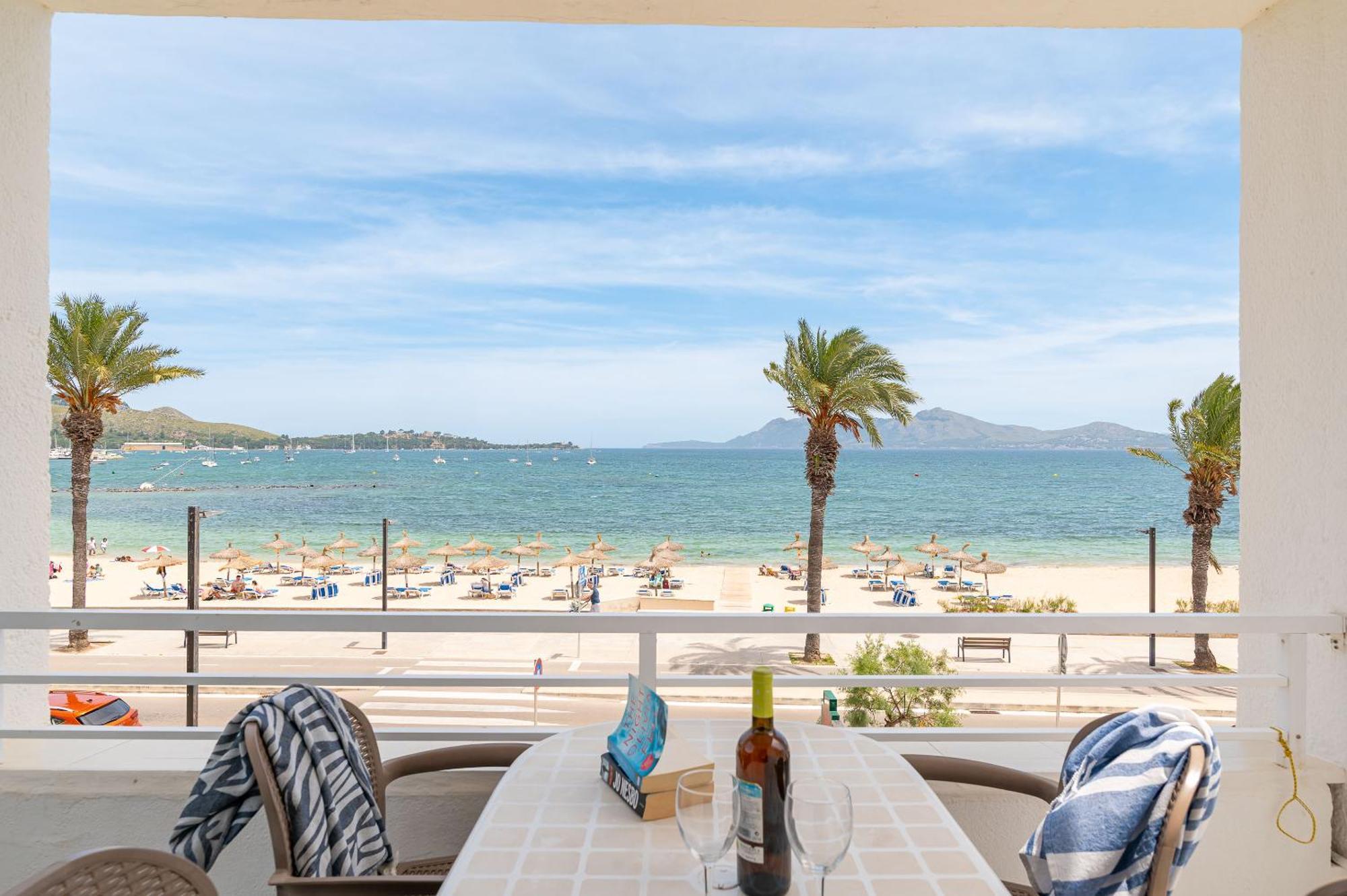 Beachfront Apartment Sivella Port de Pollença Esterno foto